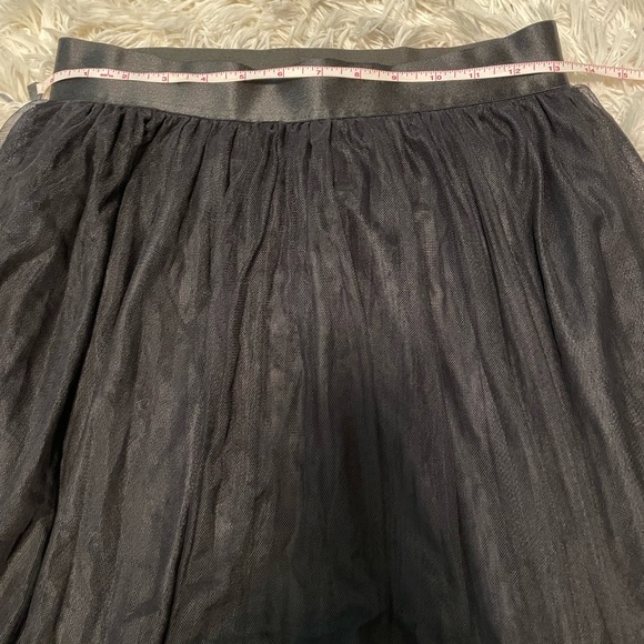 Gorgeous Self-Portrait double layered skirt - Picture 3 of 15